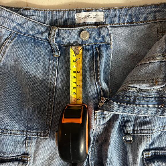 Sweet Heart Womens Cargo Jeans, Size 11, light blue - Picture 8 of 13